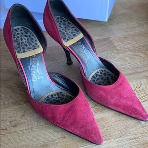Loved hot pink suede heels